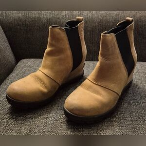 Sorel Women's Joan Of Arctic Chelsea Boots Size 6.5